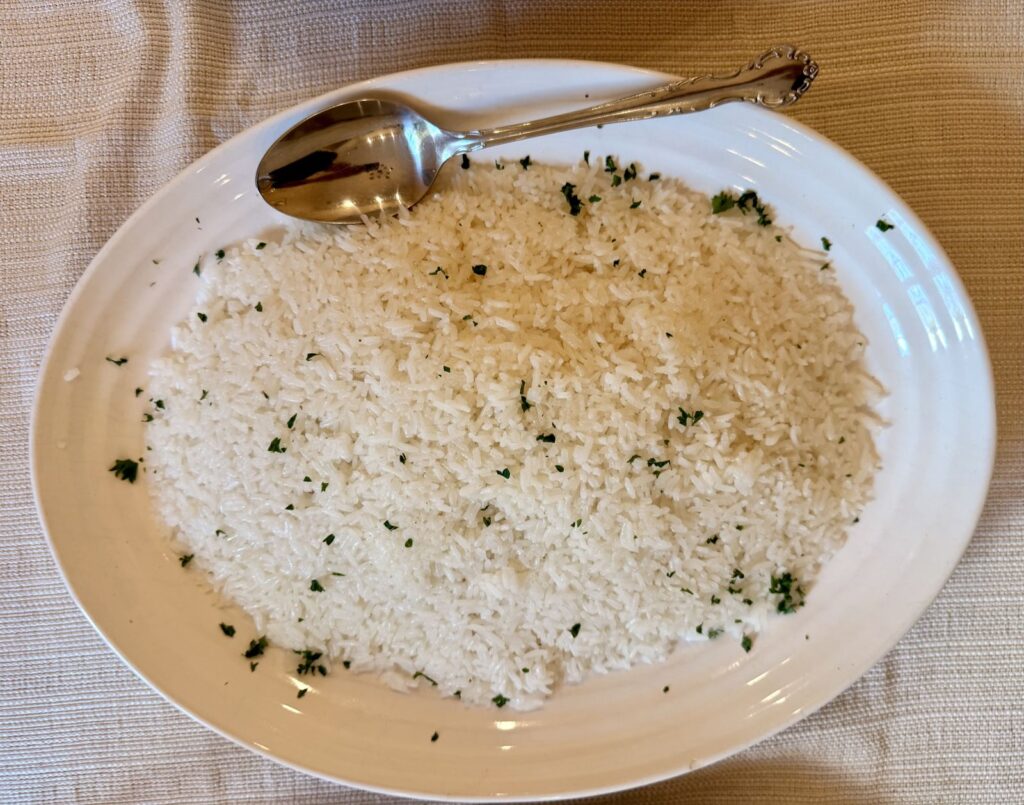 Fluffy jasmine white rice with parsley